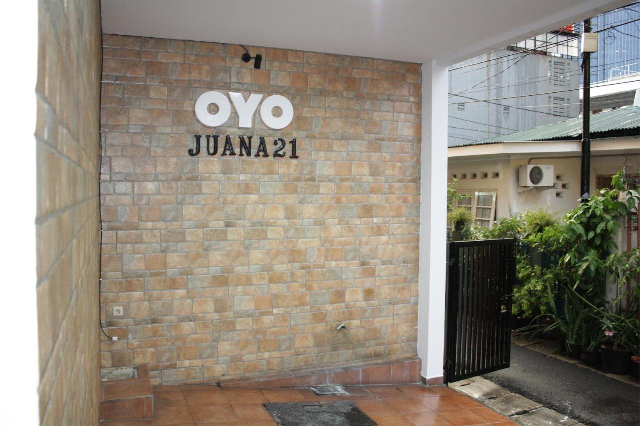Отель Oyo 245 Juana 21 Джакарта Экстерьер фото